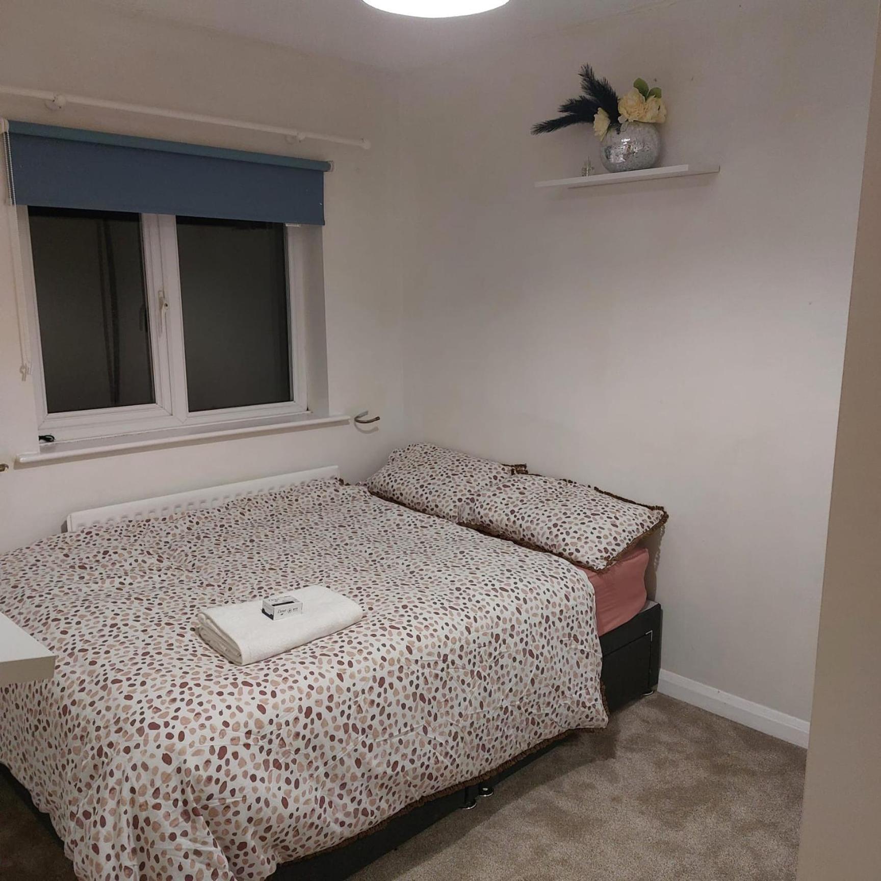 Double Room In A Cul De Sac Area Wellingborough Exteriör bild